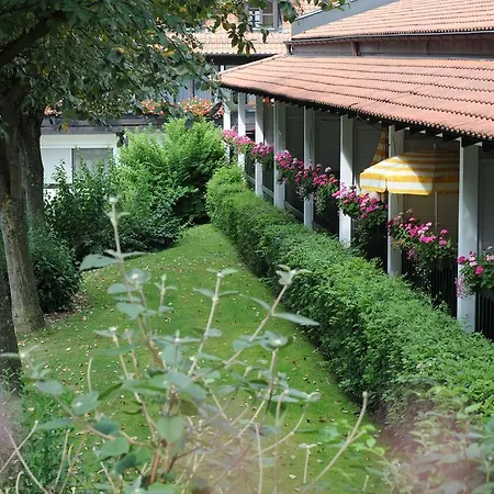 Glockenspiel Hotel 3*